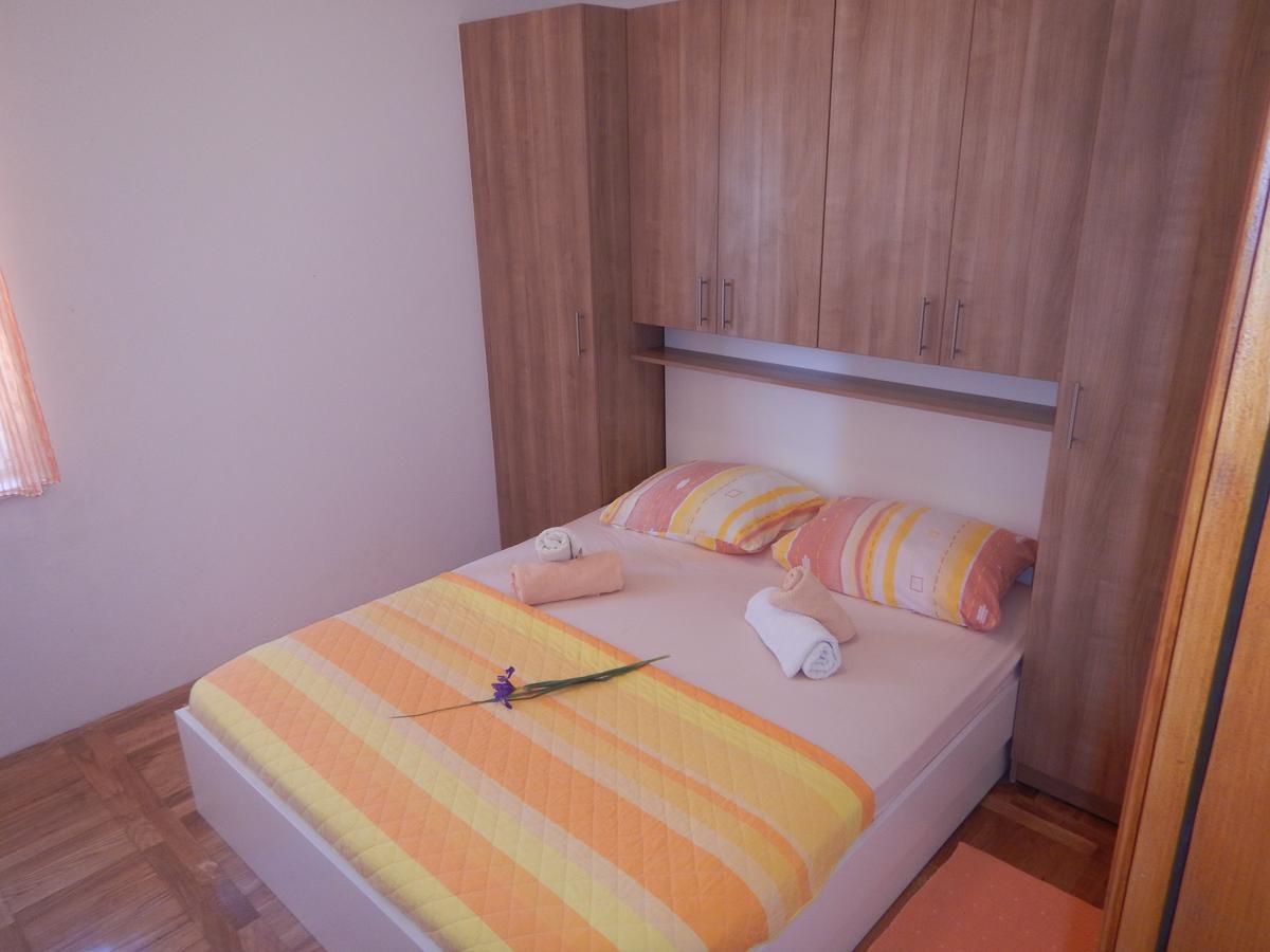 Apartments Val'S Osljak Preko Exteriör bild