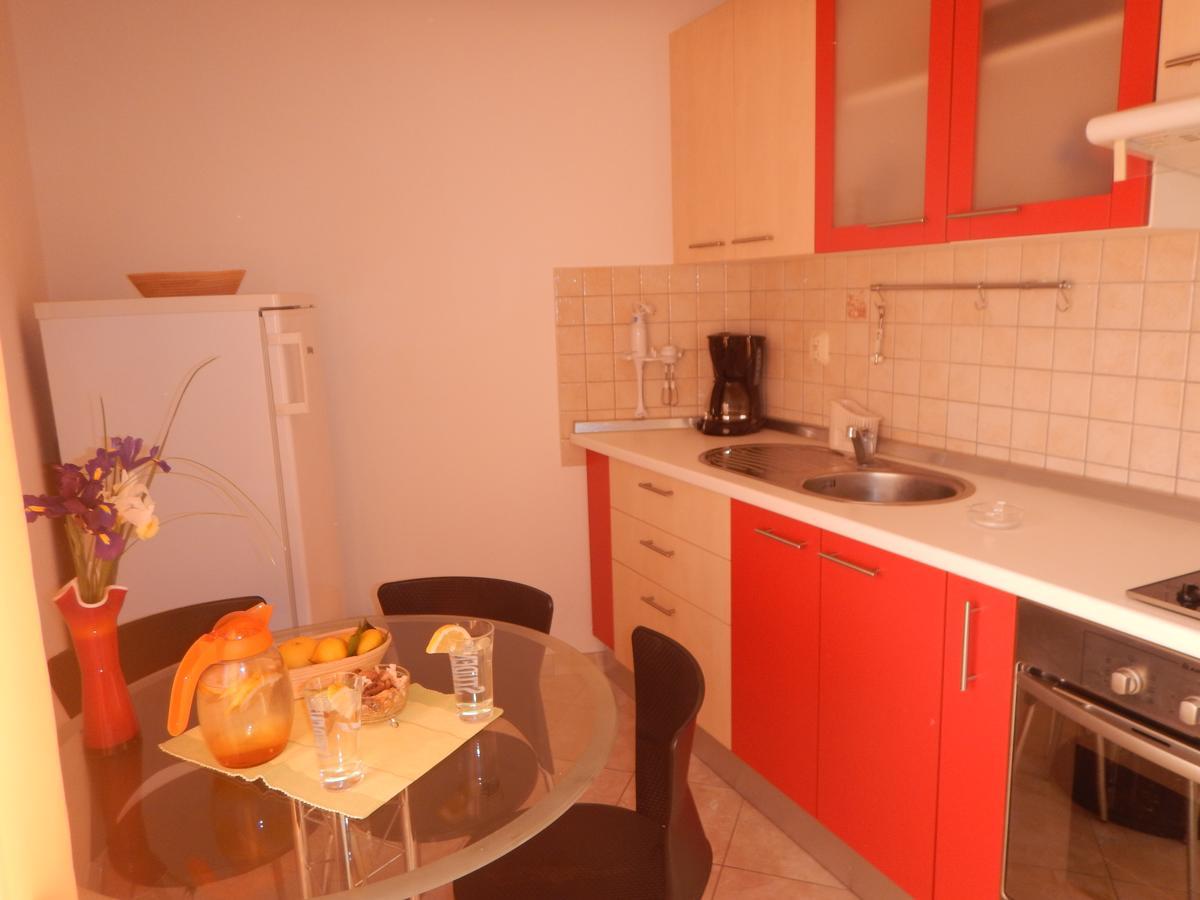 Apartments Val'S Osljak Preko Exteriör bild