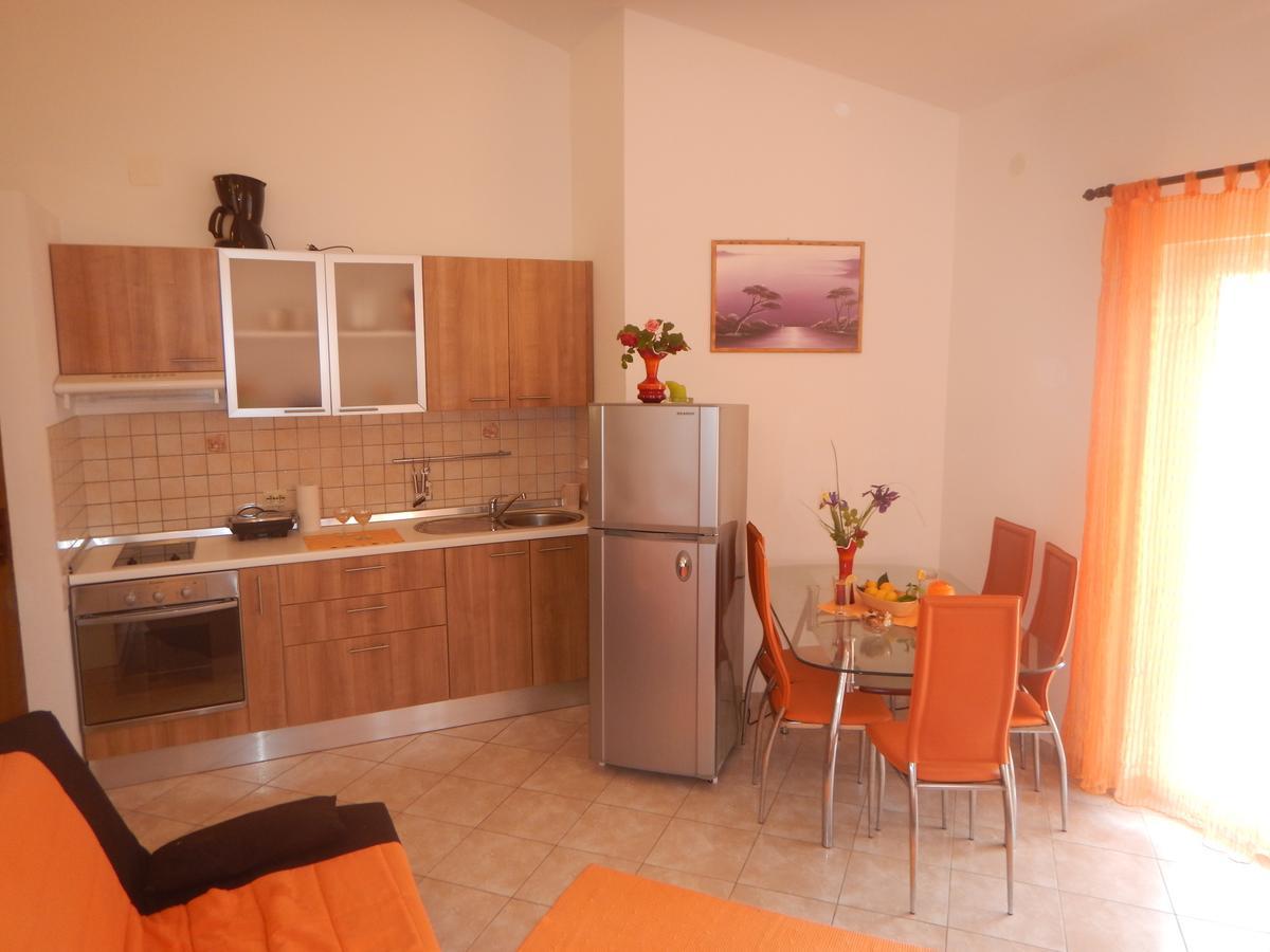 Apartments Val'S Osljak Preko Exteriör bild